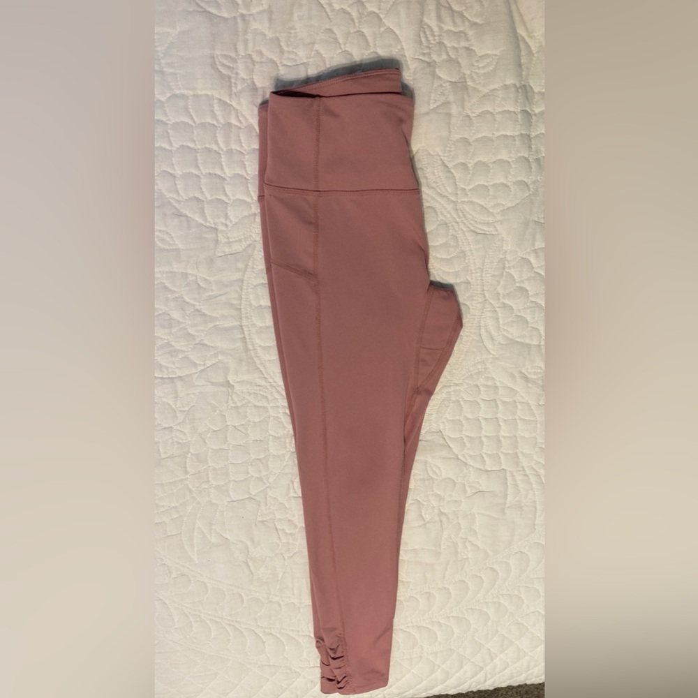Free People Movement cropped leggings - size medium